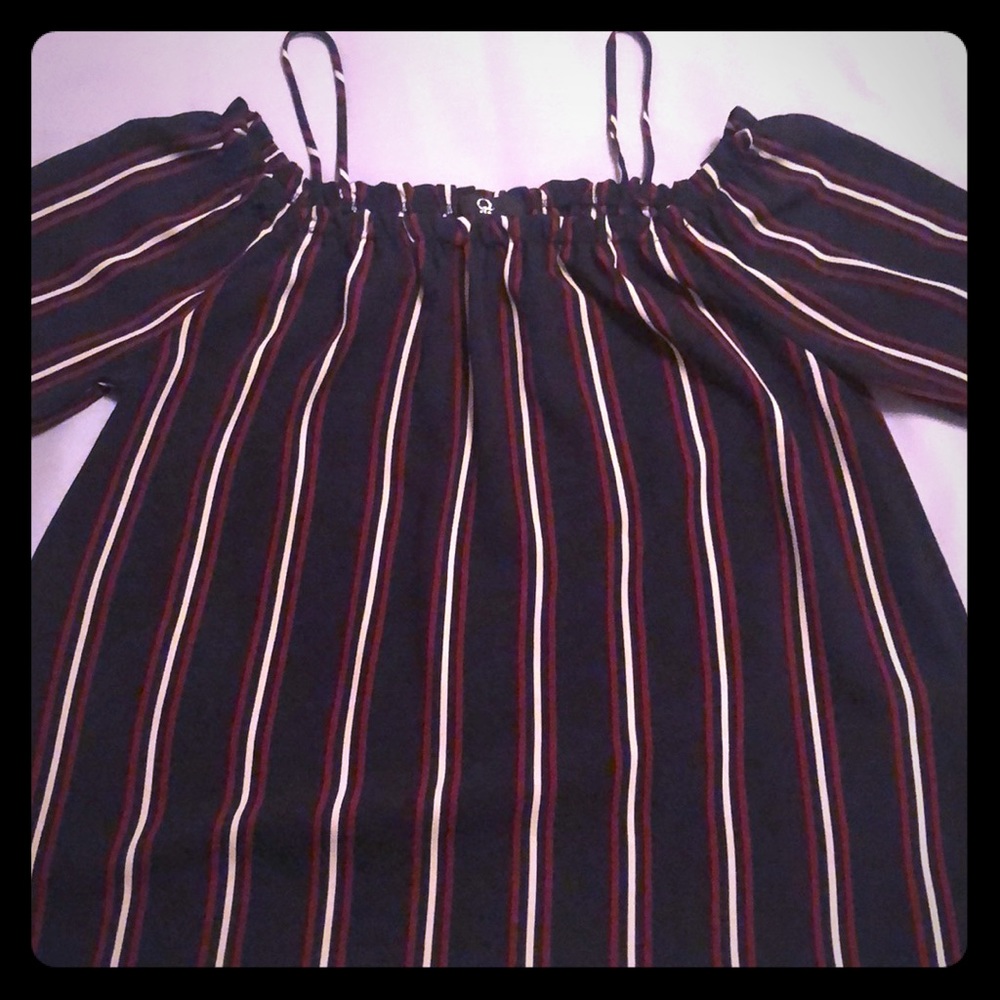 Woman’s Top size Large